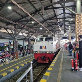Tingkatkan Mobilisasi Masyarakat, Stasiun Lempuyangan Catat Kenaikan Volume Penumpang pada Triwulan I Tahun 2025
