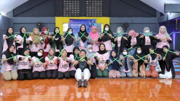 Srikandi Ganjar Gelar Pelatihan Olahraga Pound Fit Bareng Milenial