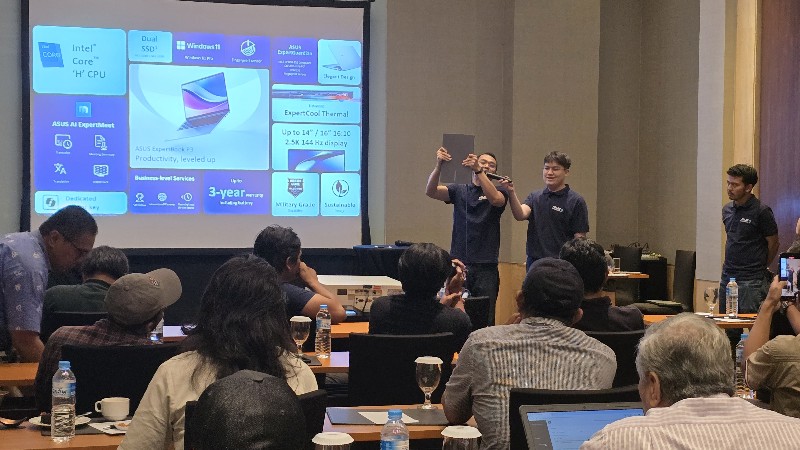 Di Yogyakarta, ASUS Perkenalkan Rangkaian ExpertBook Series