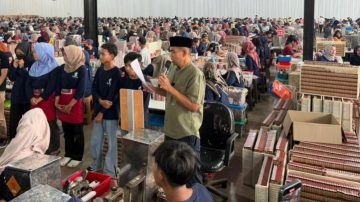 Bos HS Muhammad Suryo Berangkatkan Umroh 150 Karyawan