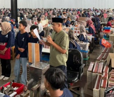 Bos HS Muhammad Suryo Berangkatkan Umroh 150 Karyawan