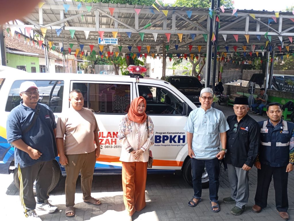 Maksimalkan Dana Abadi Umat Rp317 Juta, BPKH dan LAZISMU Serahkan Armada Mobil Jenazah di Sleman
