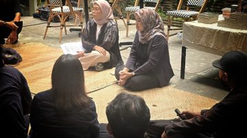 Kupas Rantai Trauma Domestik, Kalis Mardiasih Bicara Lewat Novel Makamkan Ibu di Samping Ayah