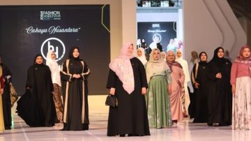 Intip Debut Perdana Istri Gus Muwafiq di Jogja Fashion Rendezvous 2026 : Tarik Perhatian Publik